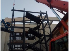 Realizare structura metalica scara exterioara incendiu. Facultatea Hidrotehnica.